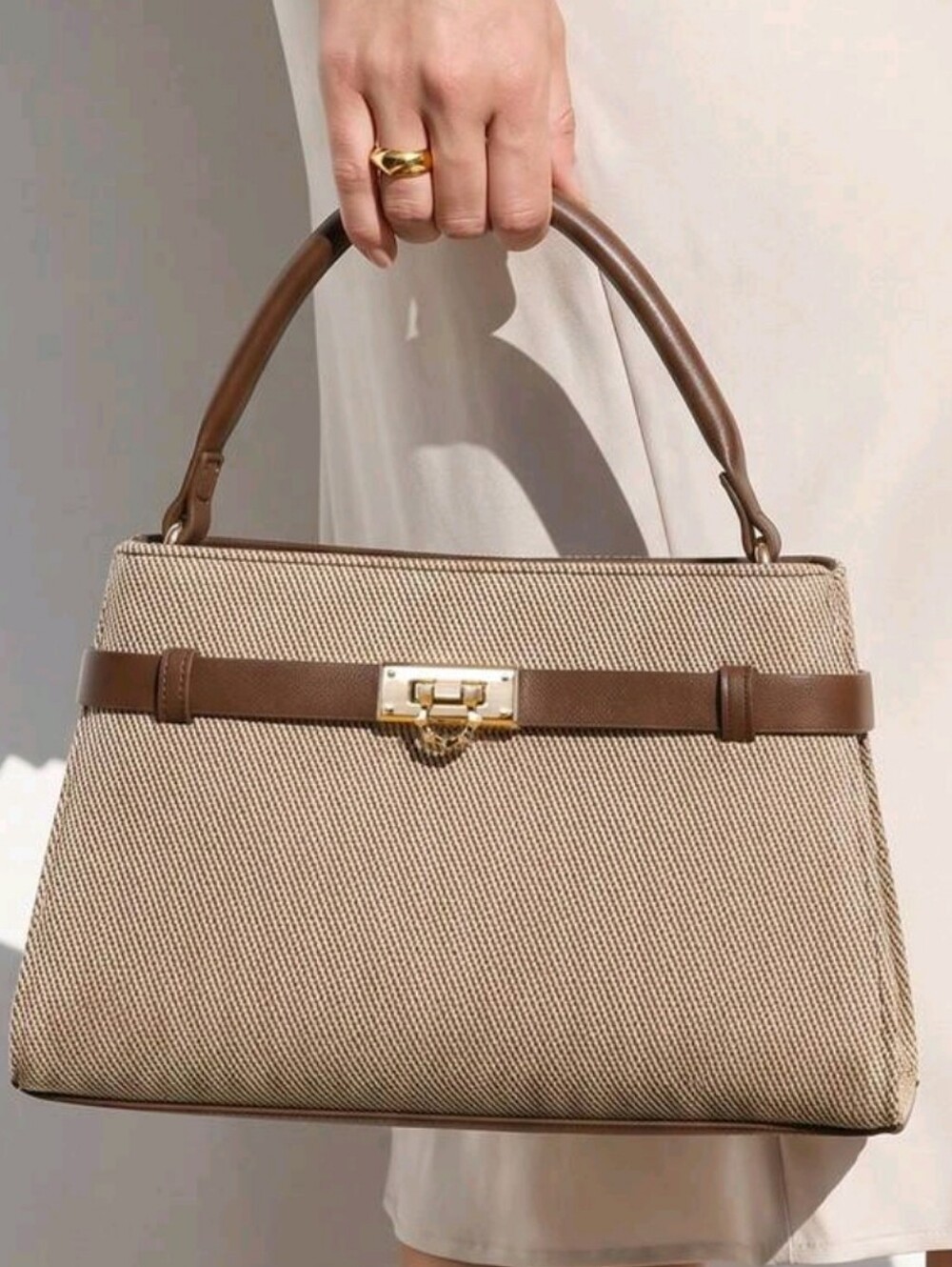 BRAND NEW ** Elegant Beige & Brown Structured Top-Handle Bag